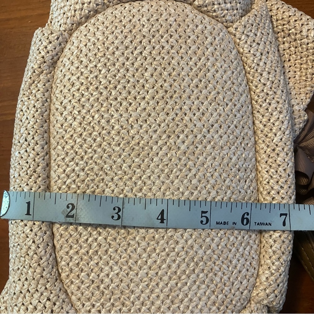 Woven handbag straw ruffle, garden girl, euro summer scandi girl, lagenlook - Picture 13 of 16